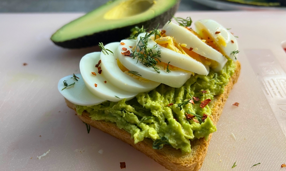 Gemini saidAvokado je idealan izbor za sendvič jer njegova kremasta tekstura savršeno zamenjuje industrijske namaze